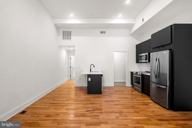 Photo - 1221 4 St Unit 25