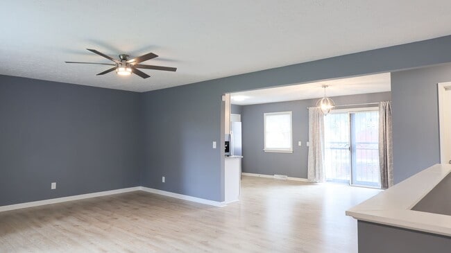Photo - Spacious Modern 4 bedroom, 1 Full Ba, 2 Half bath