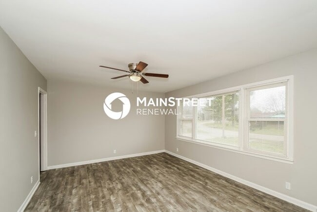 Photo - 3 Bedroom Pet-Friendly Home in Bessemer, AL with Main Street Renewal