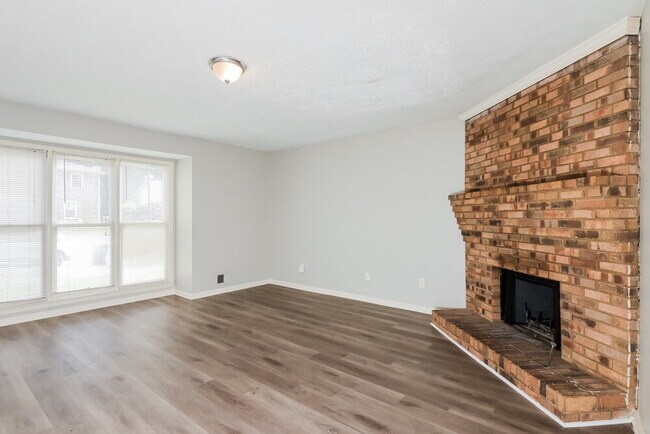 Photo - 5353 Ridgemere Ct