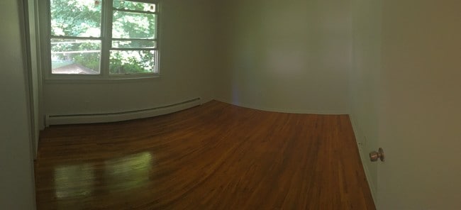 48 E Crooked Hill Rd Unidad C