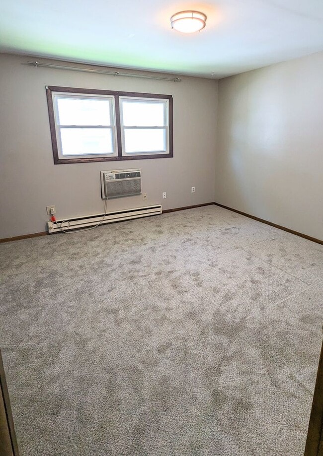 Photo - 449 Dunbar Ave