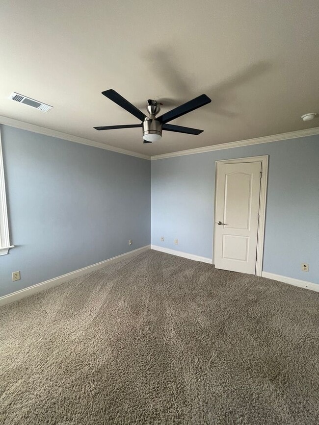 Building Photo - Beautiful 5 Bedroom 3 Bath In Taylor Lakes... Rental