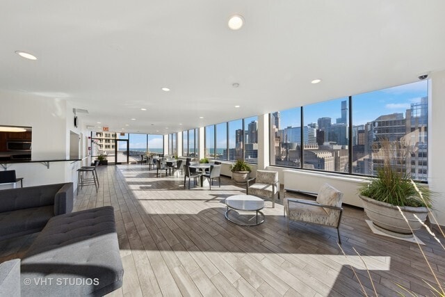 Photo - 222 E Pearson St