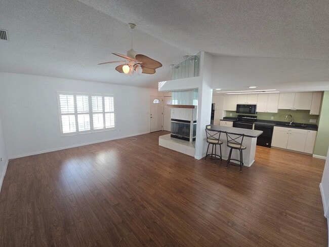 Photo - Charming 2 Bed 2 Bath in Holiday, Fl