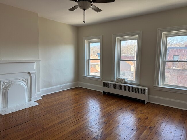 Large extra room for office/gym/hobby room. - 4747 Hatfield St Unit Apartment 2