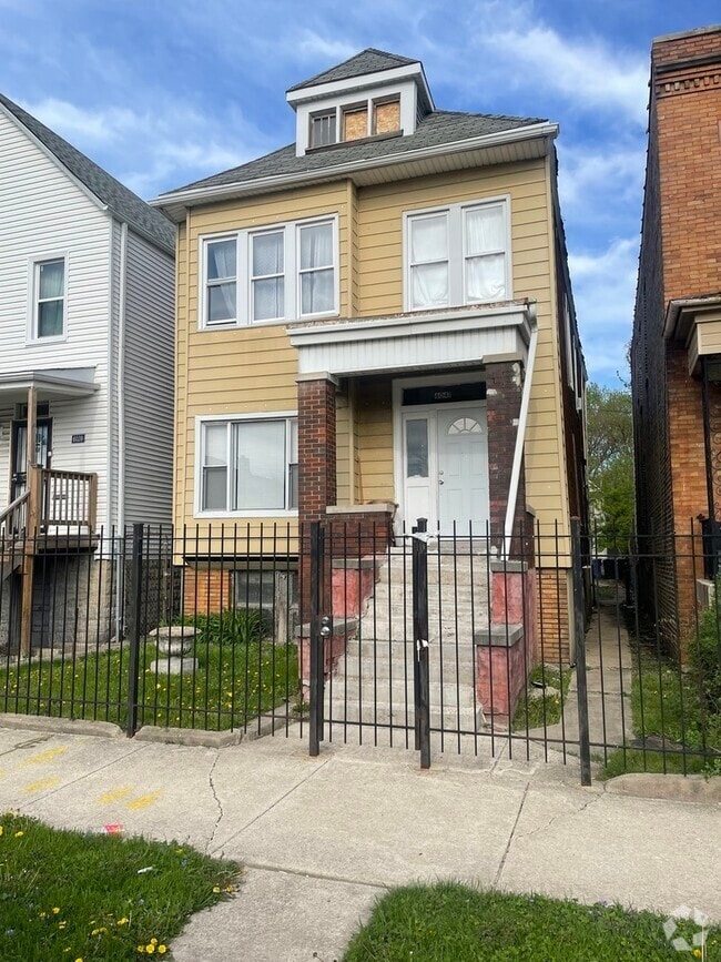 Building Photo - 6041 S Loomis Blvd Rental