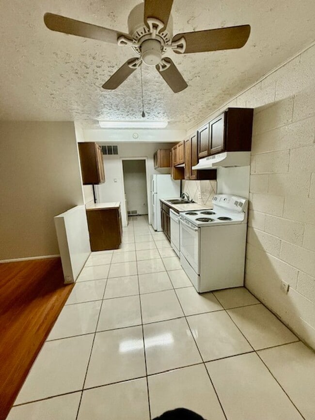 Photo - Warnock Avenue Unit 420