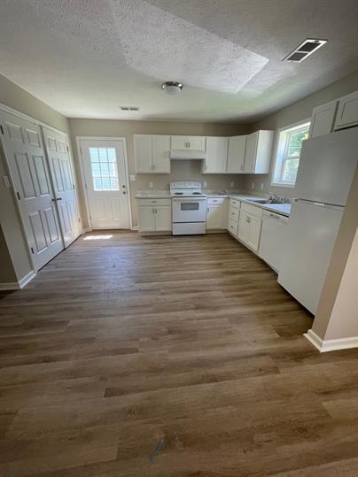 Photo - 1831 Schaffer St