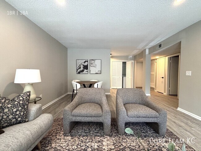 2900 W 53rd St Unit 101