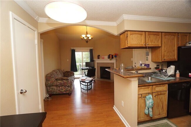 Photo - 114 E 31st St Unit 306