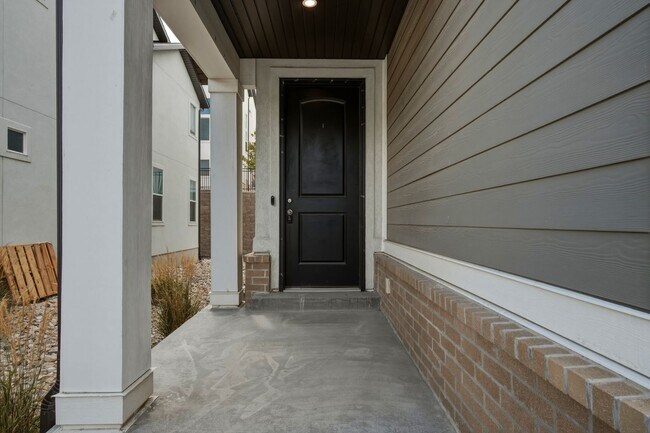 Photo - Great 3 Bed 3.5 Bath Townhome in Bluffdale!!