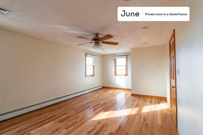 Photo - Room in Shared 5 bed/2 bath home Unidad D