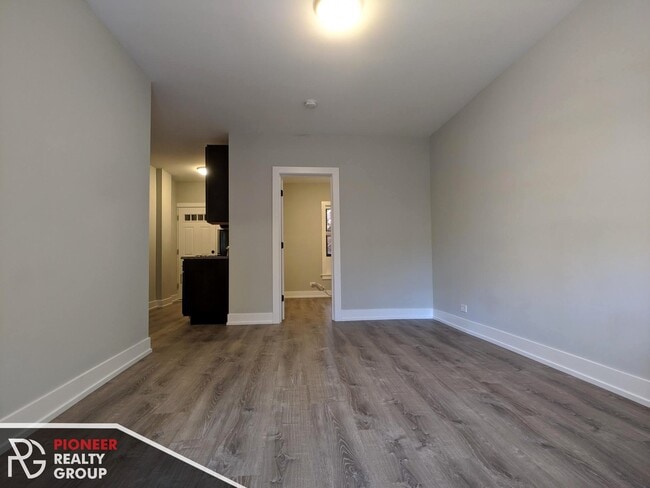 Photo - 711 W Brompton Ave