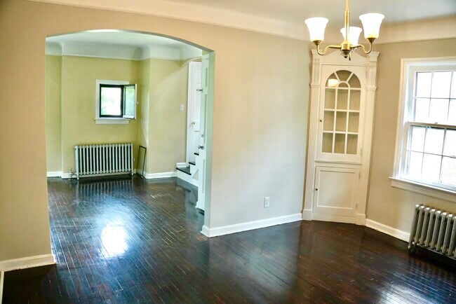 Photo - 3682 Glencairn Road