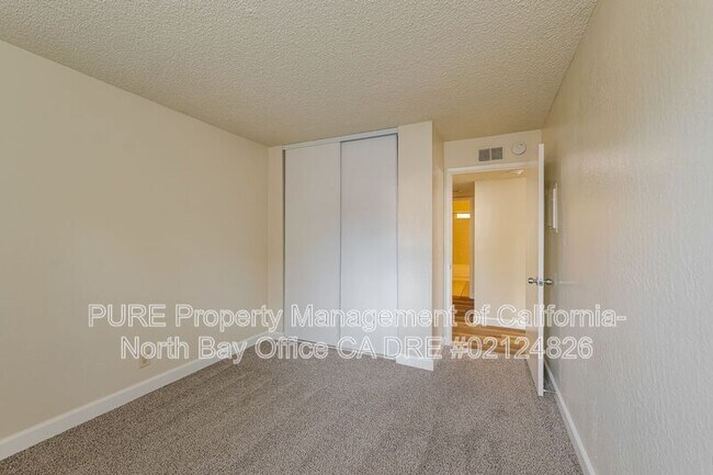 Photo - 2326 Tachevah Dr