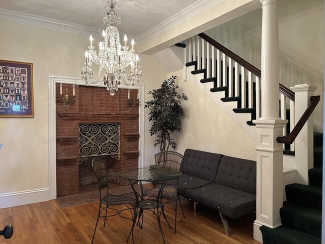 Photo - 301 Lafayette St Unit 2