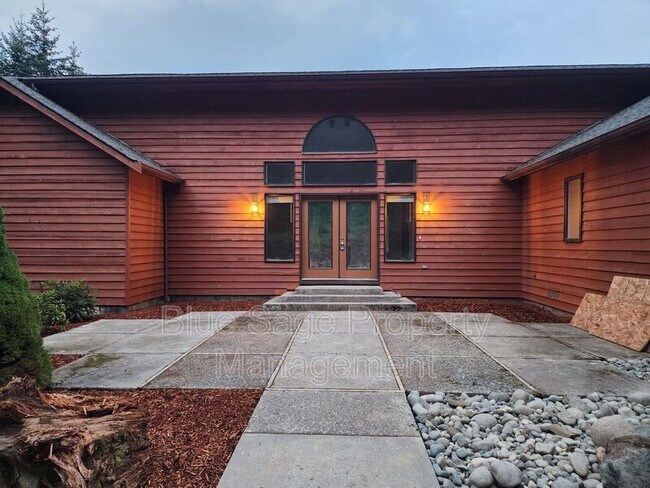 Photo - 1965 Baker View Dr