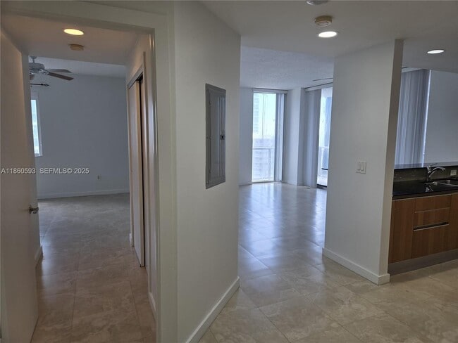 Photo - 1050 Brickell Ave Unit 2514
