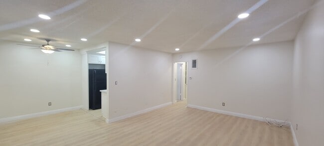 Photo - 1908 Clinton St Unidad 5