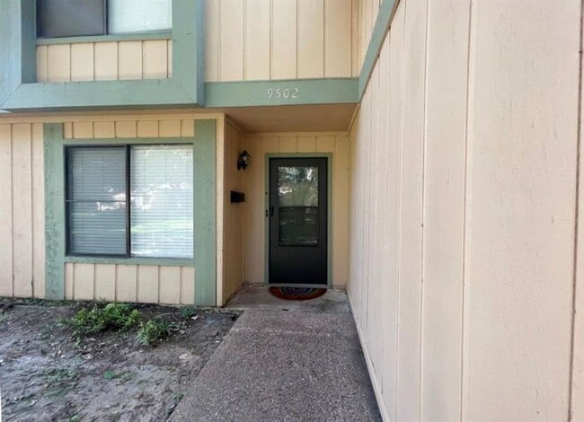 Photo - 9502 Quail Village Ln