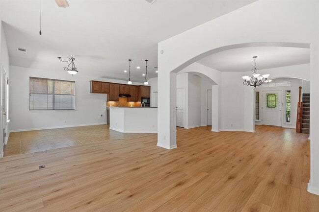 Photo - 209 Canterbury Dr