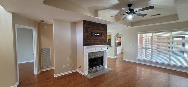 Photo - 4716 Harvest Way