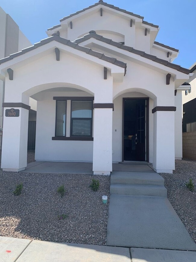 Building Photo - 5690 S Garnet Dr