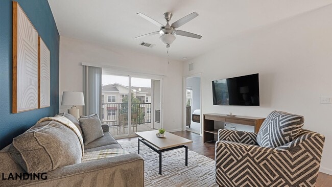 Photo - 12700 Ridgeline Blvd Unidad 15307