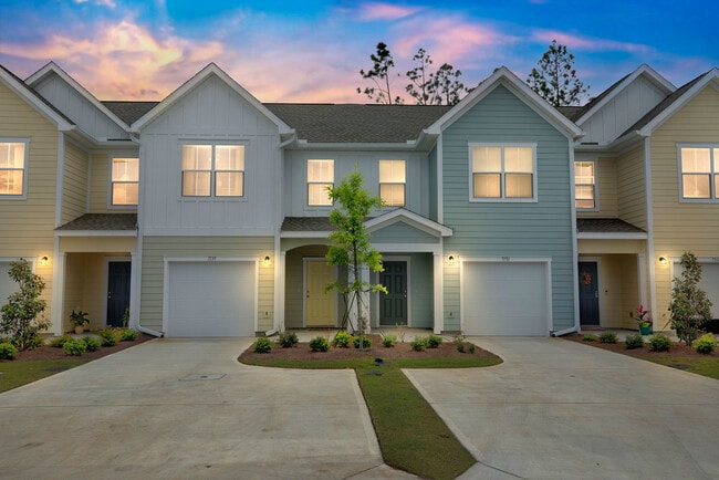 o57RoAHIq4-IMGL0005-dusk - Covey Homes Grand Lagoon