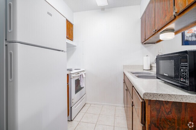 1BR, 1BA - 532SF - Kitchen
