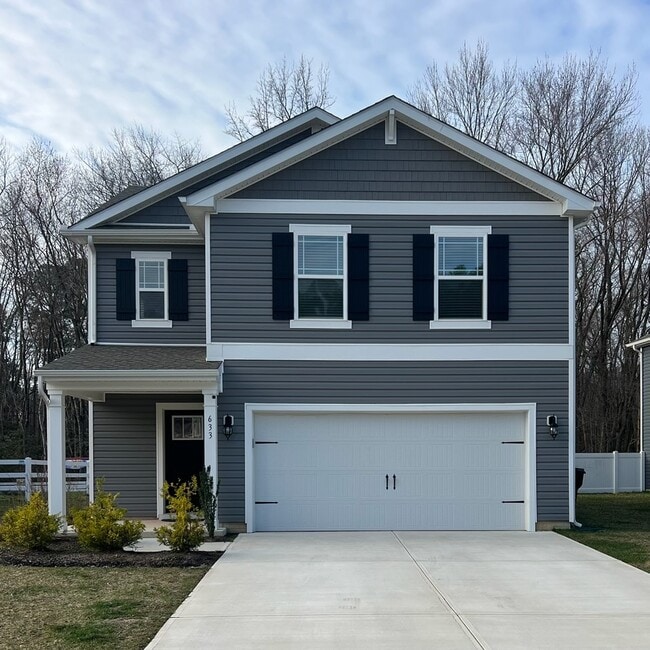 Photo - 633 Currant Cir