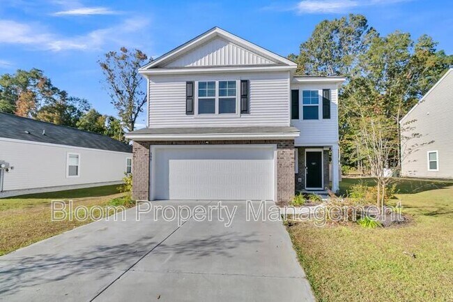 Photo - 399 Spruce Ivy St