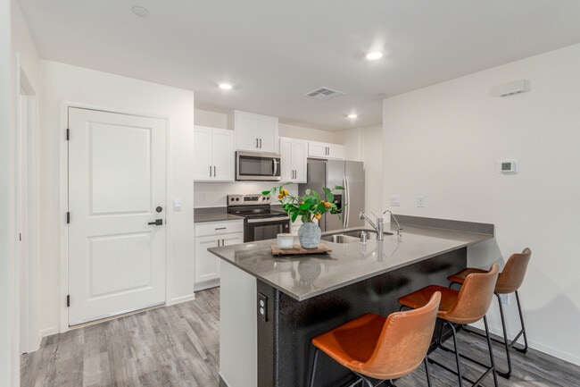 Photo - 7372 Raimee Brk St