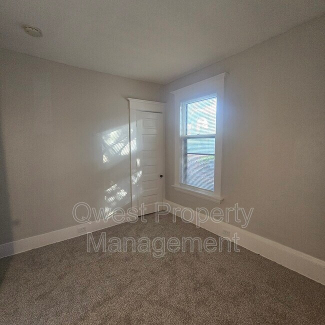 Photo - 424 Lafayette Ave SE Unidad 1/2