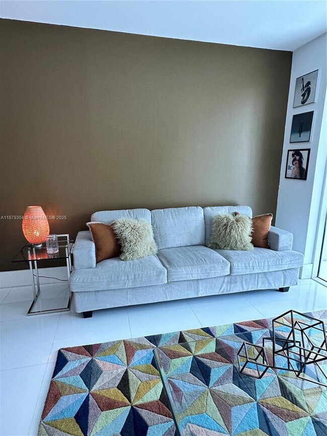 Photo - 950 Brickell Bay Dr Unit 1900