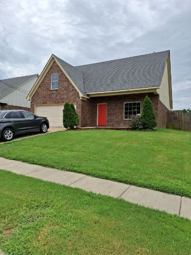 Building Photo - 4 Bdrm 2.5 bath Home- Munford