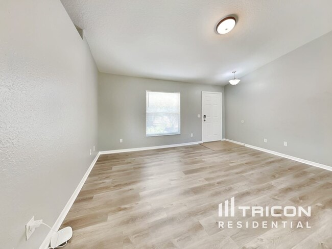 Photo - 291 Lake Eloise Pointe Blvd