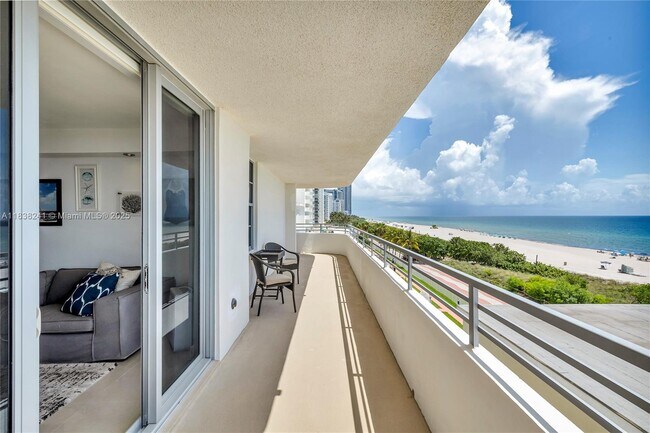 Photo - 5555 Collins Ave Unidad 6D