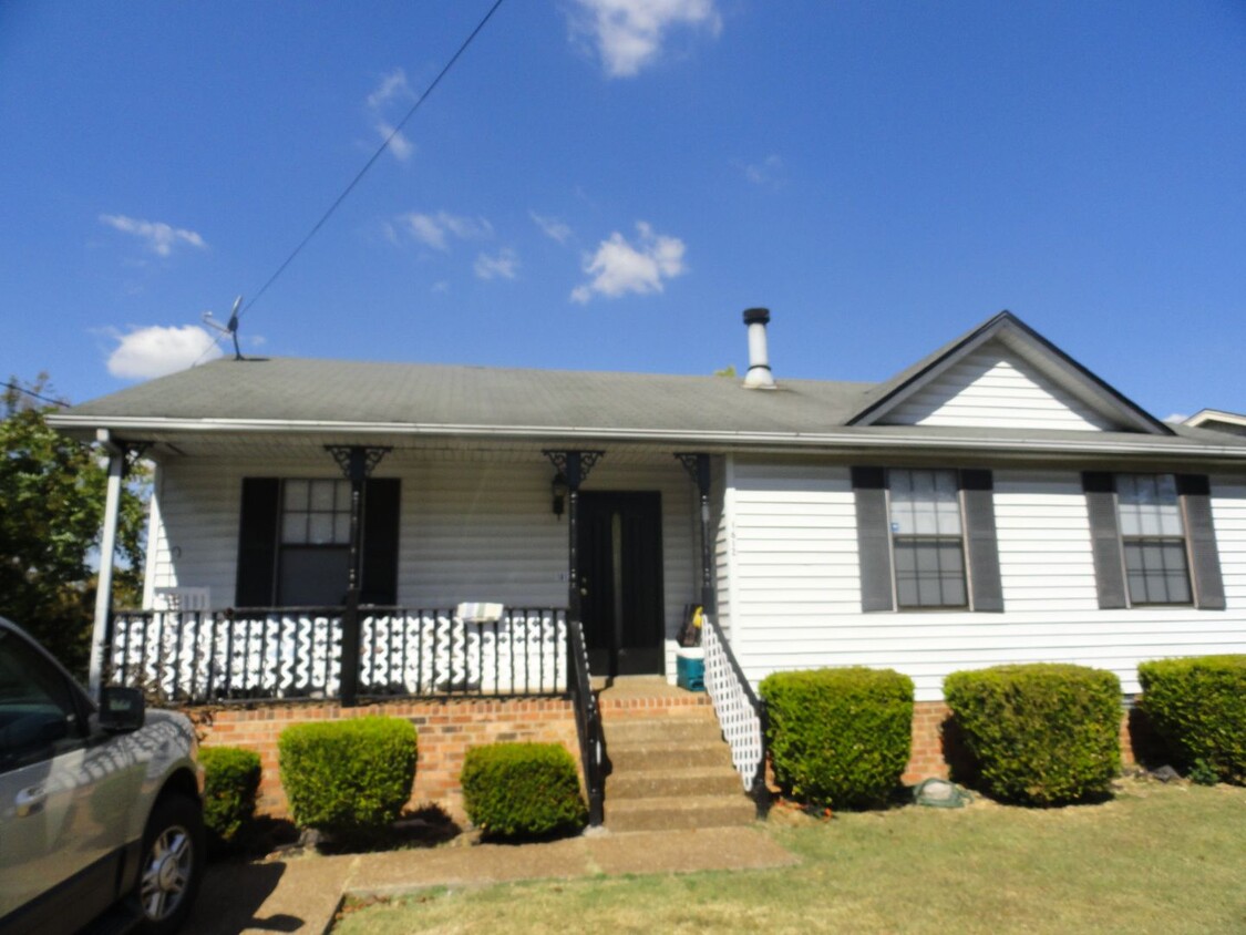 Antioch nice 3/2 ranch style home just upd... - Antioch nice 3/2 ranch style home just upd...