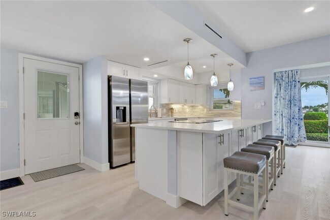 Photo - 3400 Gulf Shore Blvd N Unidad A2