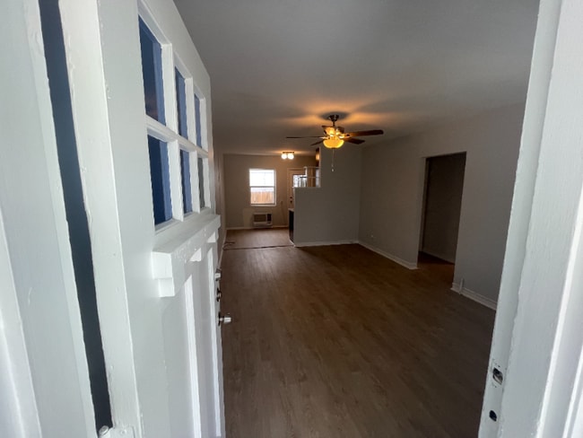 Photo - 5213 Spruce Ave