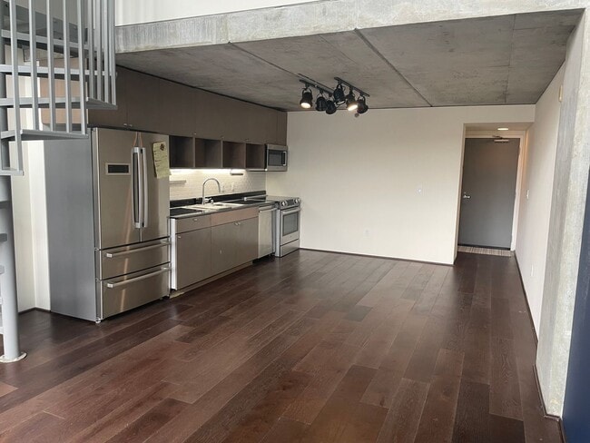 Photo - Sun-filled beautiful 1BD loft. Spacious de...