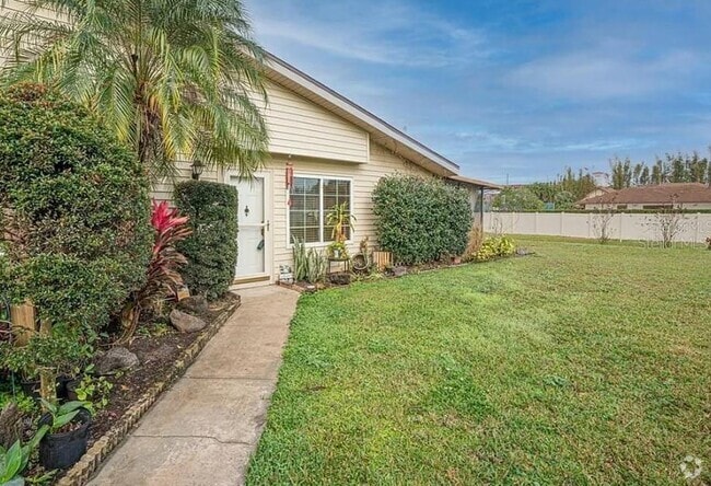 Building Photo - 1127 Spring Meadow Dr Unit 1127 Rental