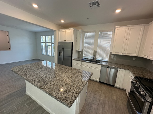 Building Photo - 1652 Matmor Rd Rental