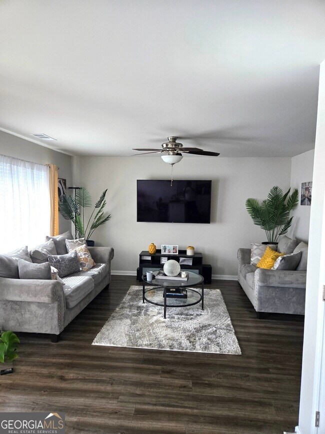 Photo - 325 McGiboney Ln