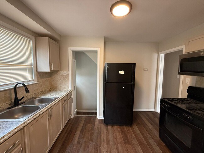 Photo - Freshly Renovated 3-Bedroom Home – Quality...