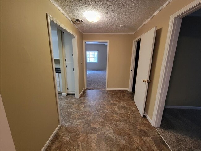 Photo - 1135 Lombard Dr