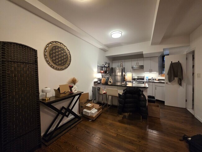 Photo - 150 Remsen St Unit B