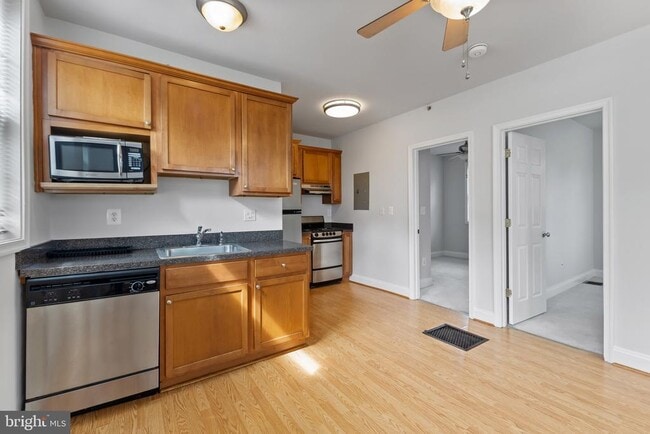 Photo - 321 Magothy Rd Unit 5